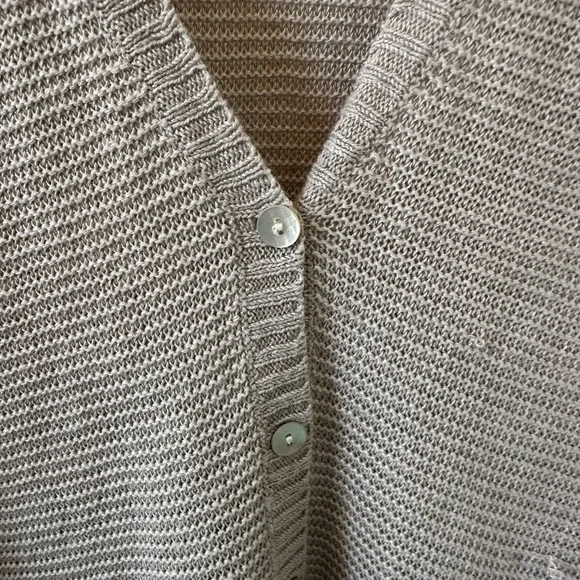 Eileen Fisher linen sweater vest features a v neck sleeveless  Size Large - Picture 4 of 10